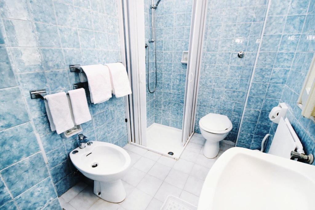 Koupelna v ubytování Hotel San Giuan