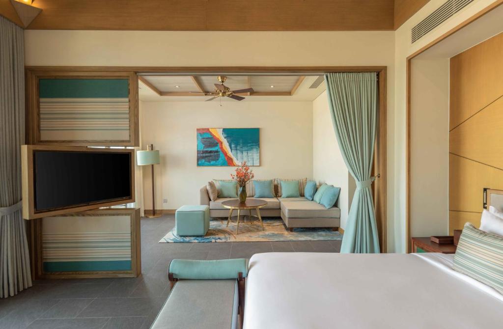 Three Bedroom Ocean Premium Villa with Private Pool – Spa Inclusive