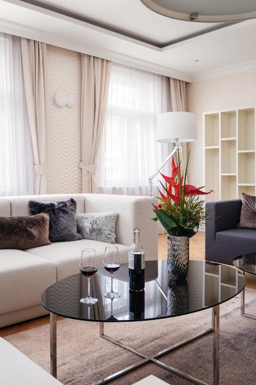 Revolucni Apartments Old Town - 6