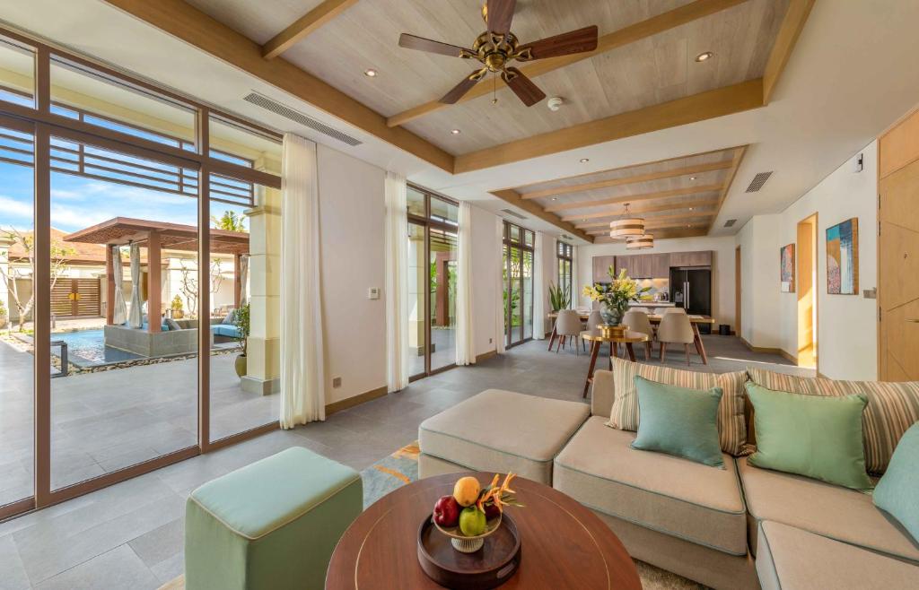 Four Bedroom Premium Villa with Private Pool – Spa Inclusive