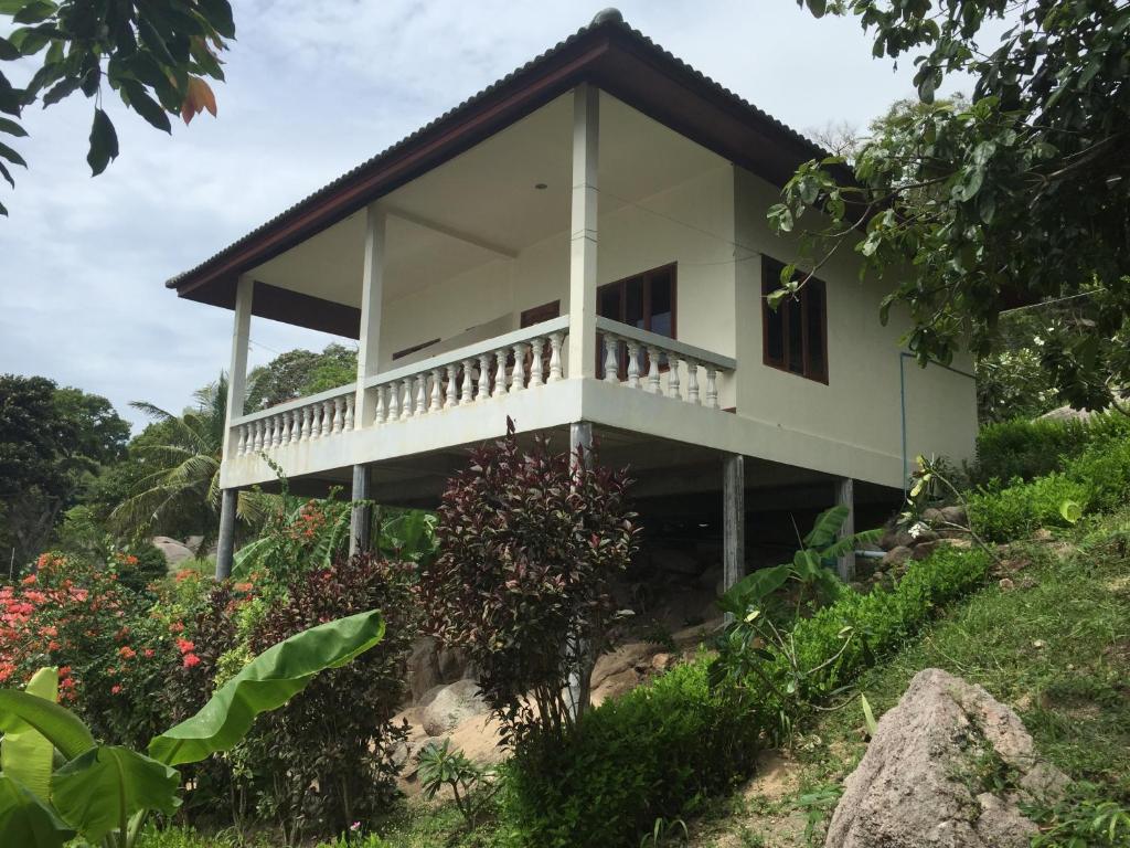 Aow Leuk Grand Hill - 1