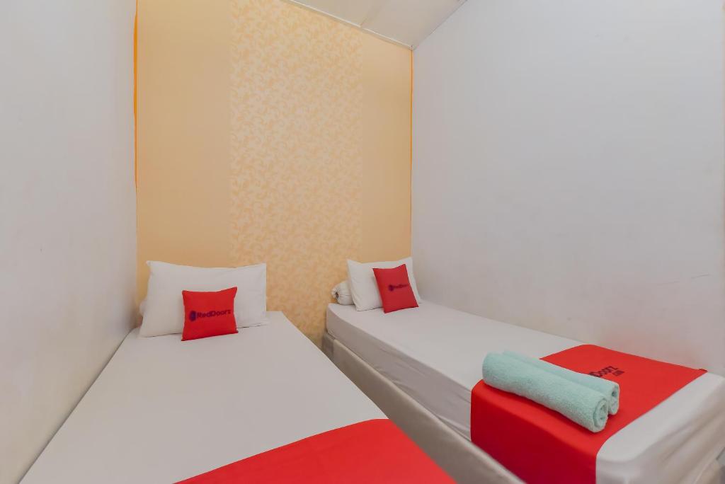 RedDoorz at House Of Dirga Cisarua Puncak - Habitación Familiar