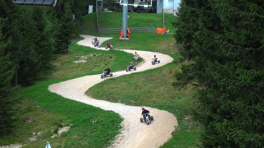 Majutusasutuse Hütte auf 1000m Höhe in Mönichkirchen. külastajad
