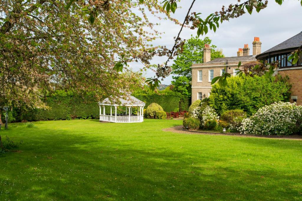 London Chigwell Prince Regent Hotel, BW Signature Collection - Resim 10