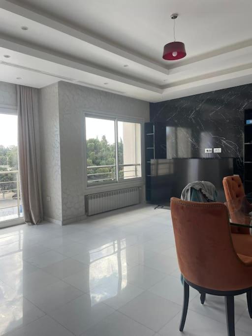 Fotografie z fotogalerie ubytování Villa piscine cinéma salle de sport jacuzzi hammam v destinaci La Marsa