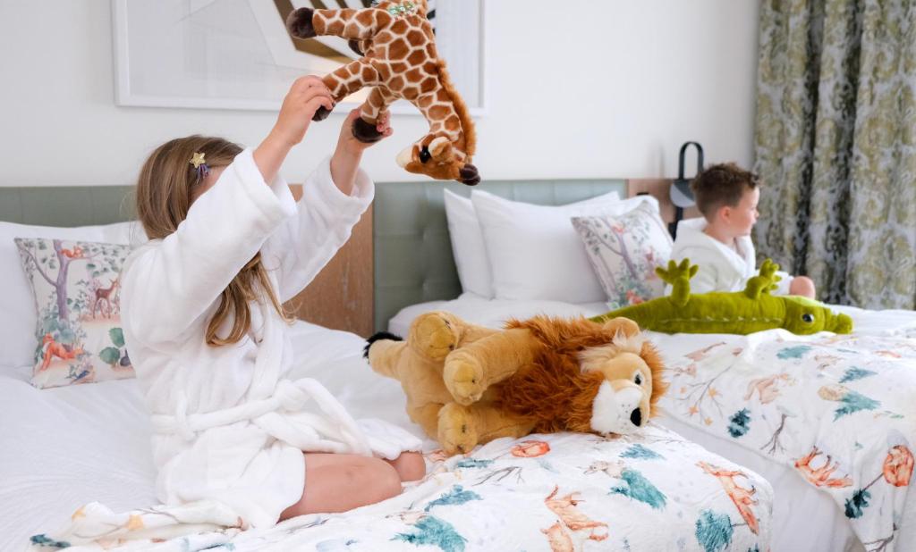 
Interconnecting Twin and King Rooms
