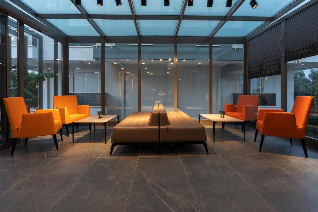 Posezení v ubytování Doqu Suites Hotel