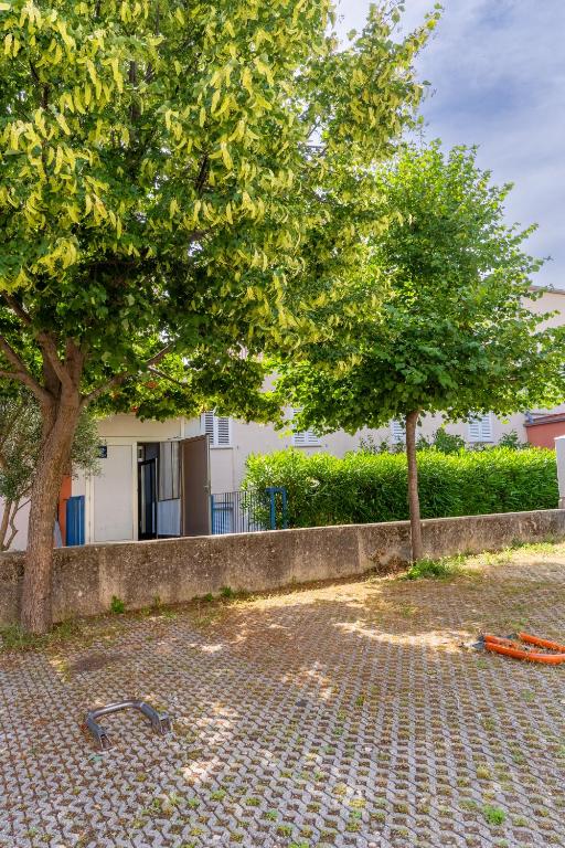 Zahrada ubytování Apartman Laura
