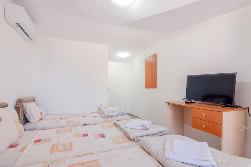 Room with desk
