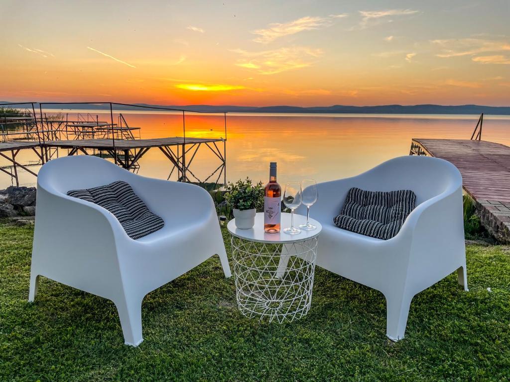 Zöldpart Apartman 8624 Balatonszárszó, Huba utca 9 kép - 1