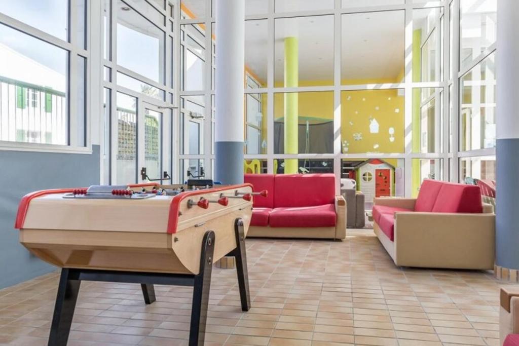 Posezení v ubytování Apt 4 residence in the heart of St-Martin with swimming pool and parking