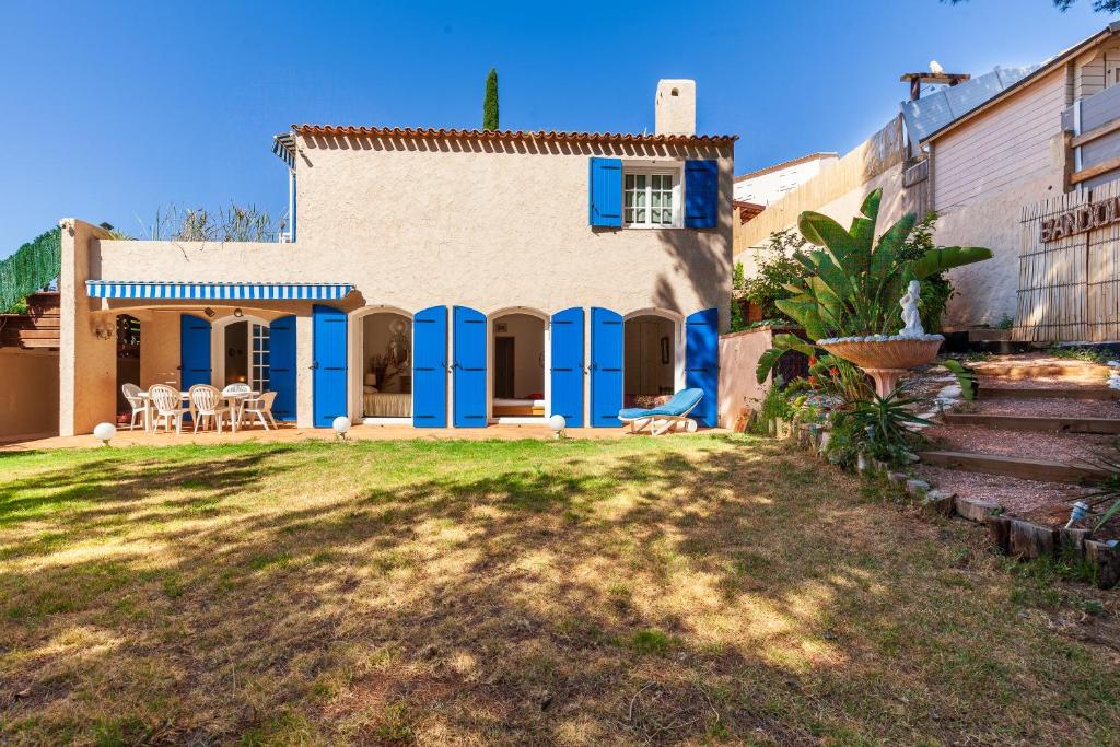 Bygningen som villaen ligger i