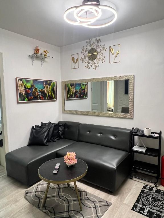 Posezení v ubytování Lan’z cozy 2 bedroom 8 spatial maa