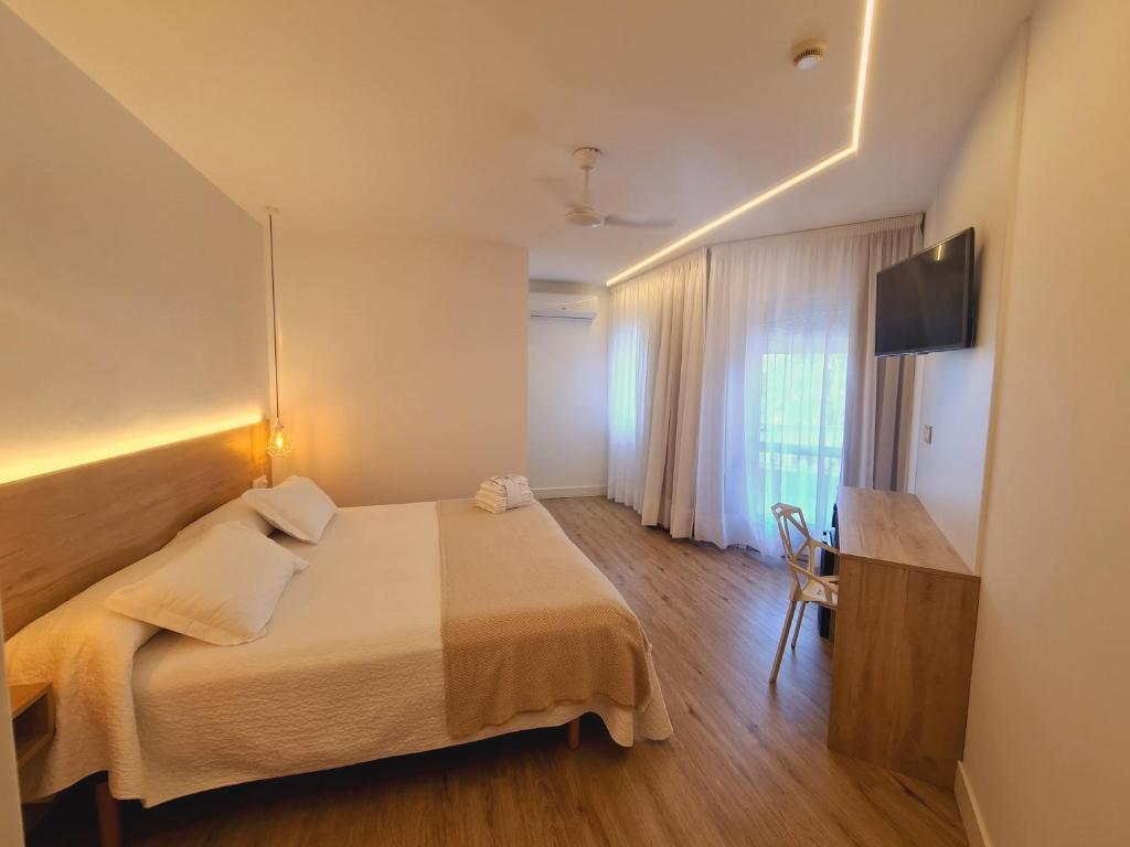 Postel nebo postele na pokoji v ubytování Hotel Mar Azul