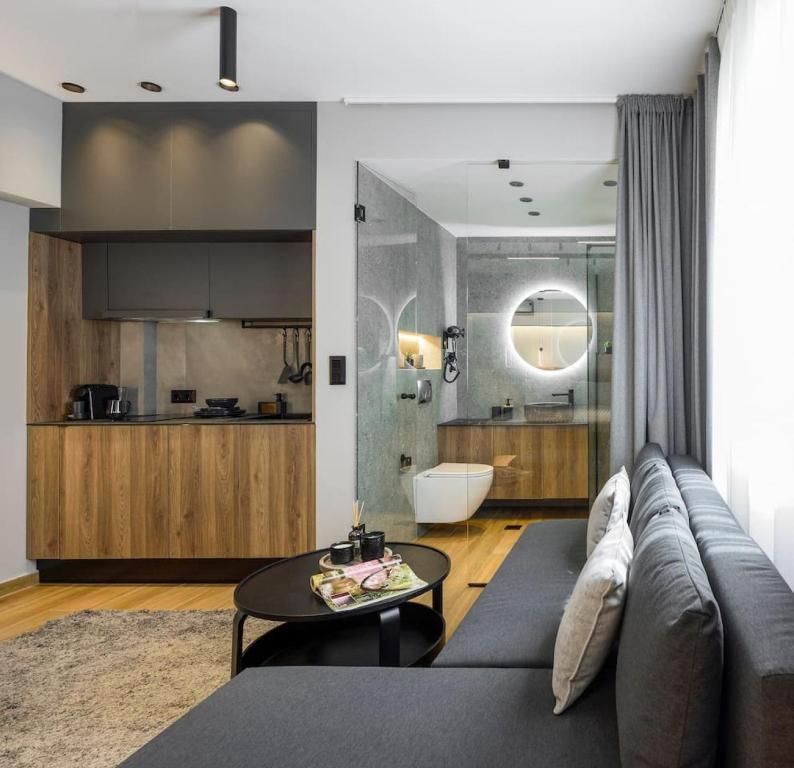 Aristotelian Virtues - Enkrateia - 7