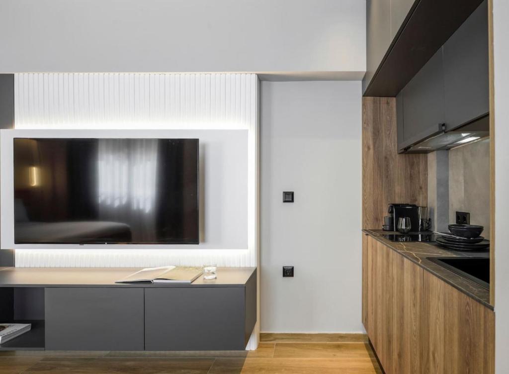 Aristotelian Virtues - Enkrateia - 8