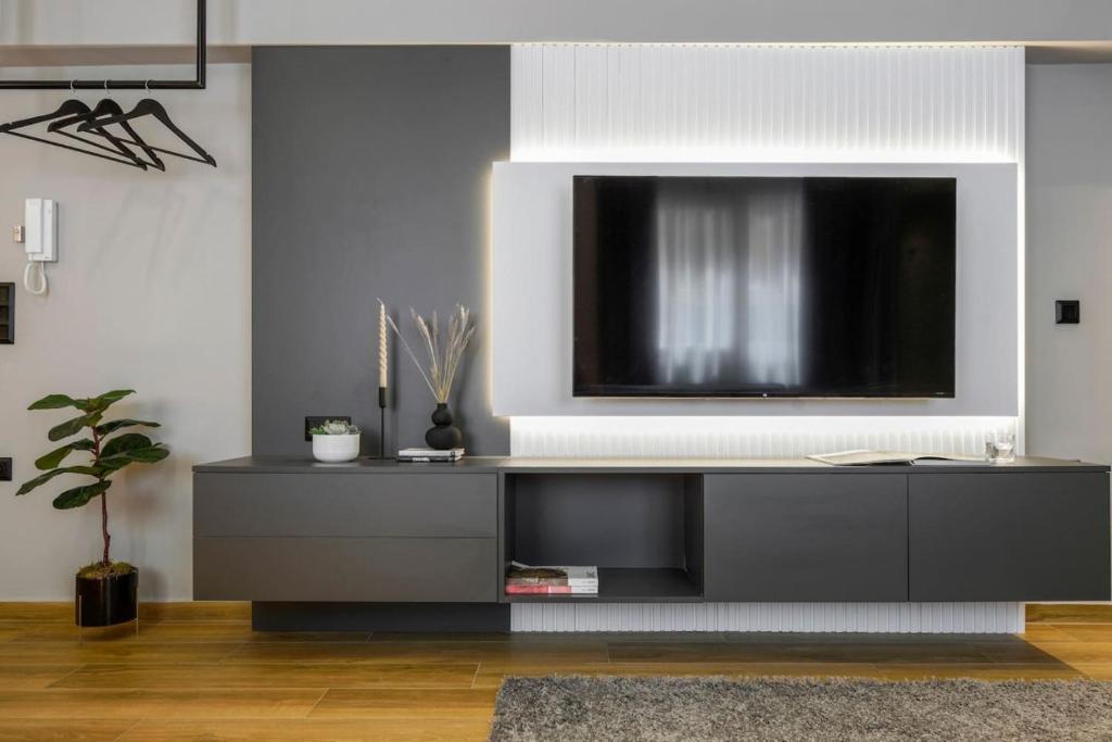 Aristotelian Virtues - Enkrateia - 14