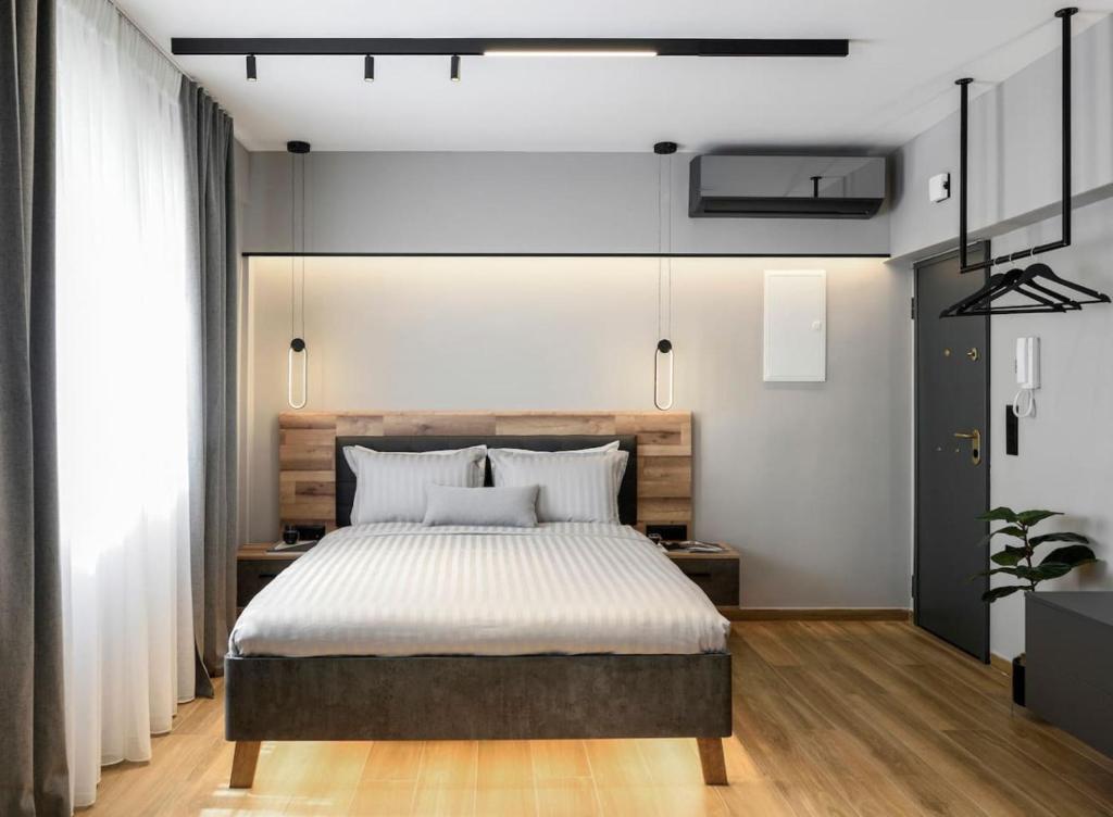 Aristotelian Virtues - Enkrateia - 18