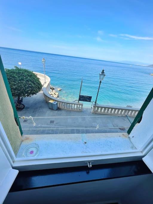 Фотография из галереи UN TERRAZZINO SUL LUNGOMARE в Камольи