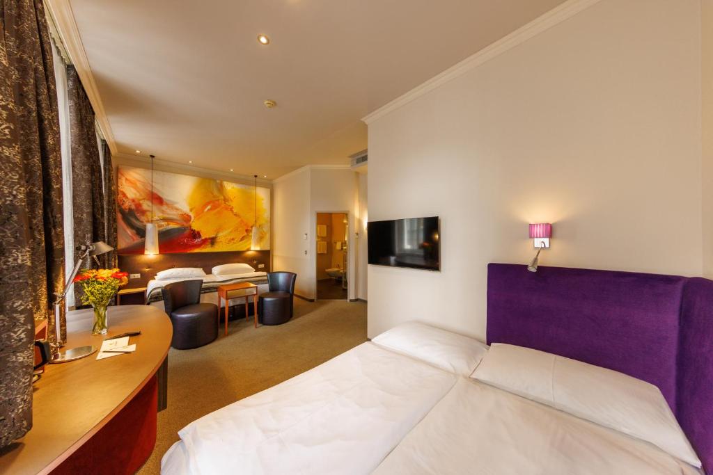 Der Wilhelmshof - Chambre Quadruple De Luxe Avec Vue Sur La Rue