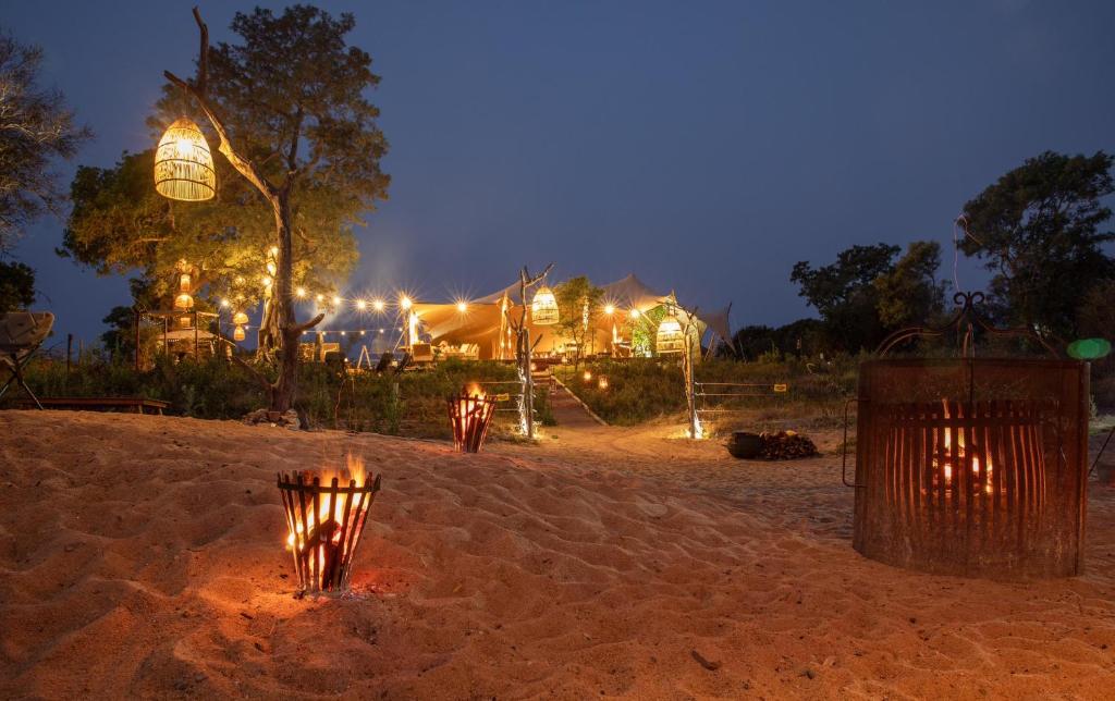 Fotografie z fotogalerie ubytování Kruger Untamed - Tshokwane River Camp v destinaci Skukuza