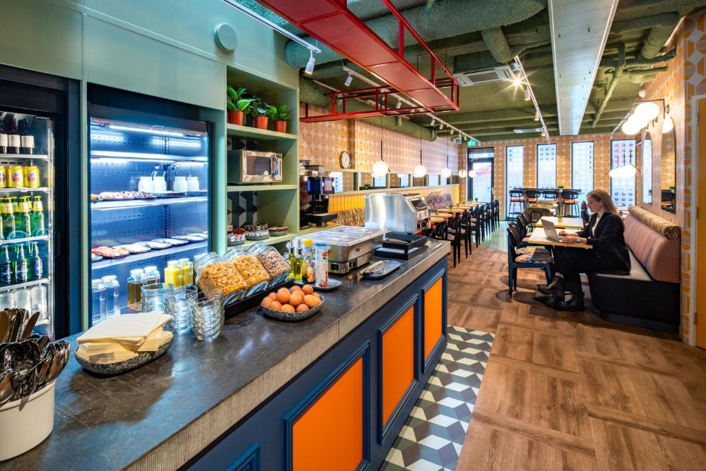 Tourist Inn One Amsterdam - Resim 13