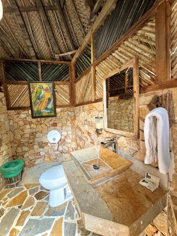 Bagno di Eco Hostal Yuluka