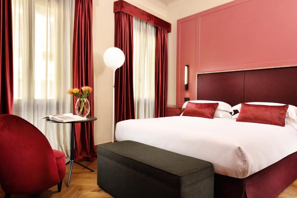 Postel nebo postele na pokoji v ubytování Floren Hotel