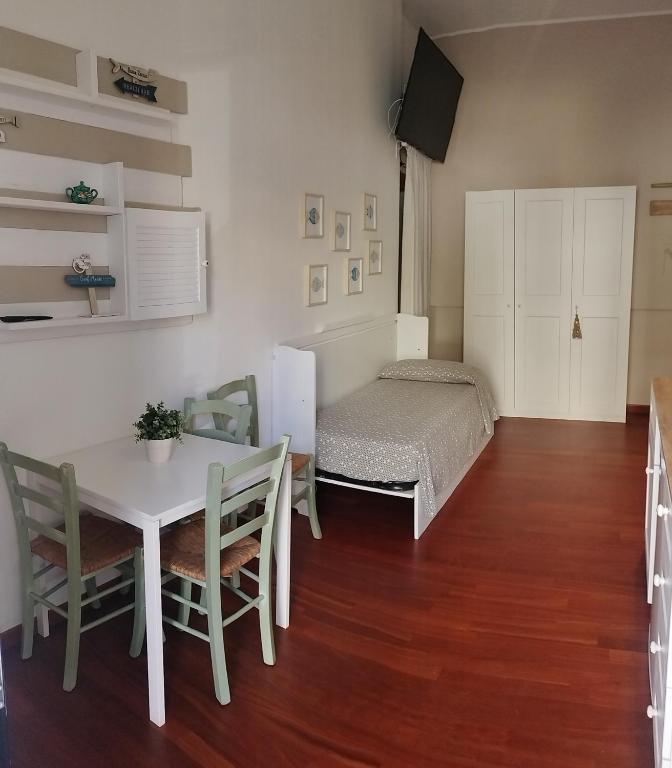 Casa Levante a 75 mt dalla spiaggia - Monolocale Queen - Accesso Per Disabili