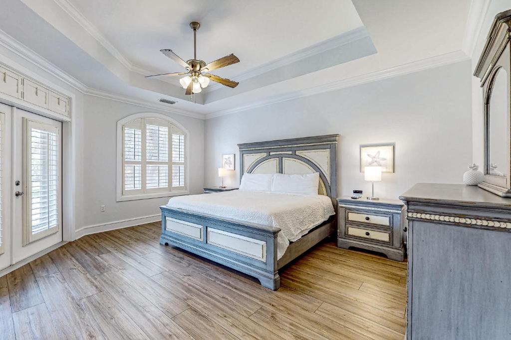 Ein Bett oder Betten in einem Zimmer der Unterkunft Tivoli Terrace 5435