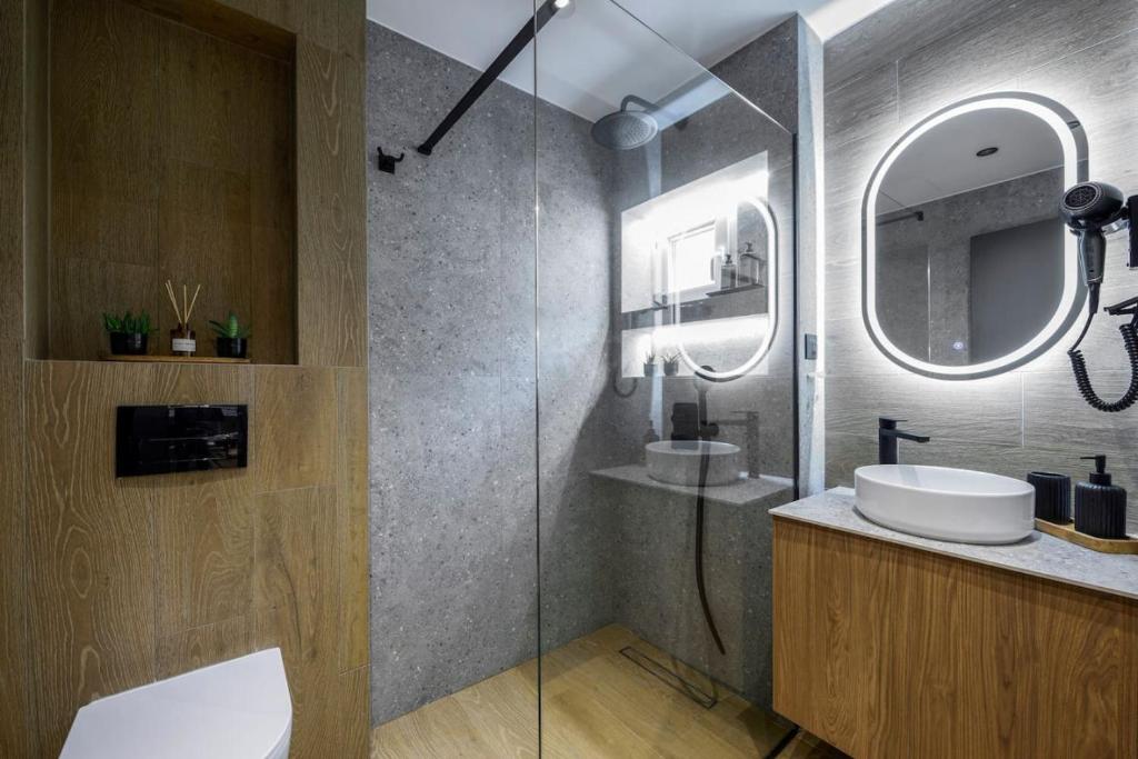 Aristotelian Virtues - Tharros - 4