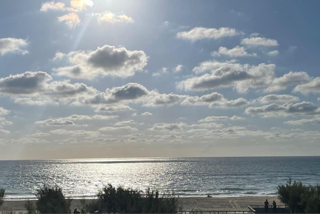 - une vue sur l'océan par une journée nuageuse dans l'établissement Hossegor Vue Océan, à Soorts-Hossegor