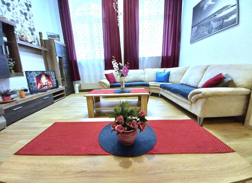 Posedenie v ubytovaní Downtown Acacia str Apartment