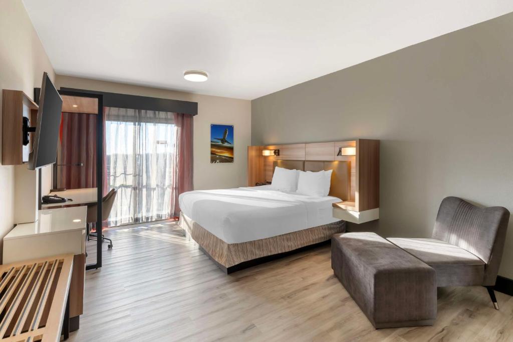 Best Western Plus Atlanta Airport East - Habitación Con Cama Extragrande - No Fumadores