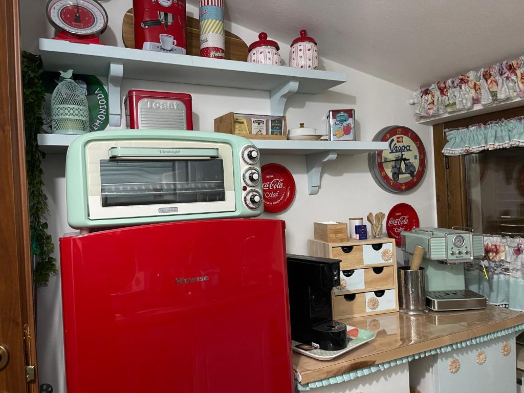 Kuchnia lub aneks kuchenny w obiekcie Casa vacanze I PINI E IL CILIEGIO