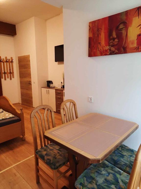 Pension Horvath - Camera Familiare Con Bagno Privato