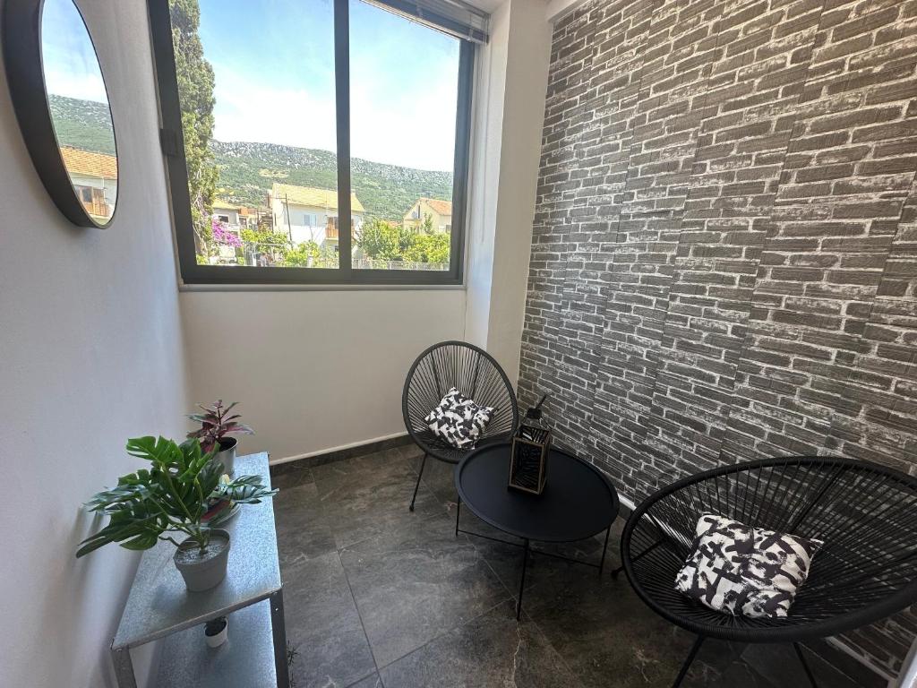 Nespecifikovaný výhled na hory nebo výhled na hory při pohledu z apartmánu