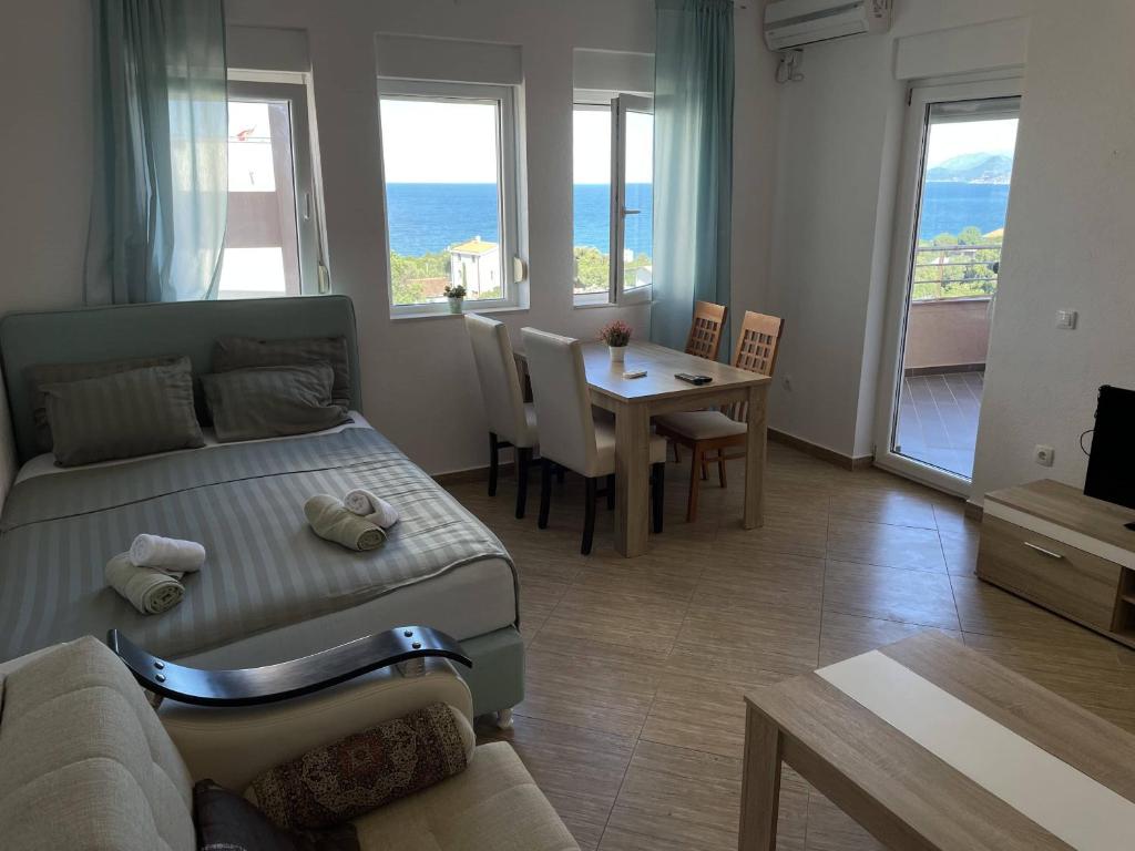 Minna Apartments - Wohnung Mit Blick Und Balkon