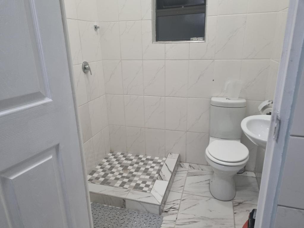 Bilik mandi di Michu Guest house
