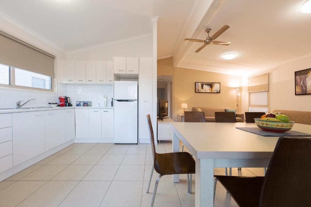Alivio Tourist Park Canberra - Villa De Trois Chambres