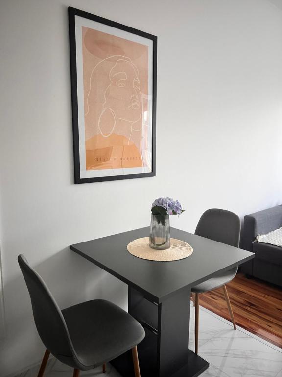 K2 Apartments - One-Bedroom Apartment