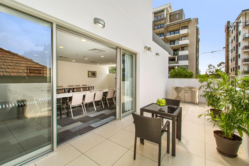 Quest Chermside on Playfield - Resim 25