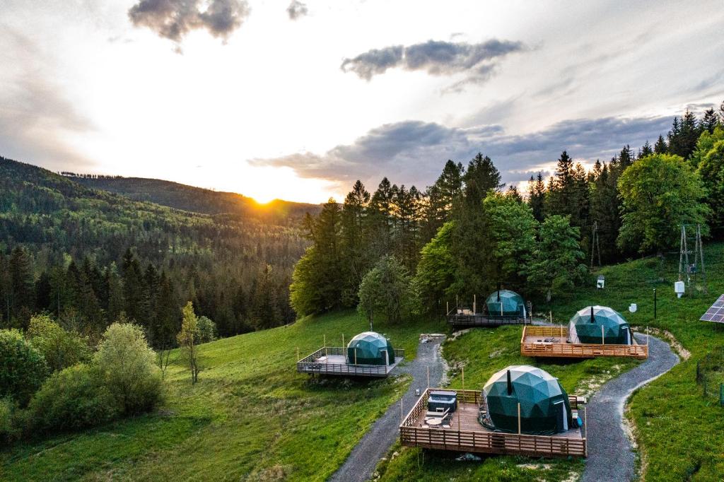 Příroda nedaleko luxury tent