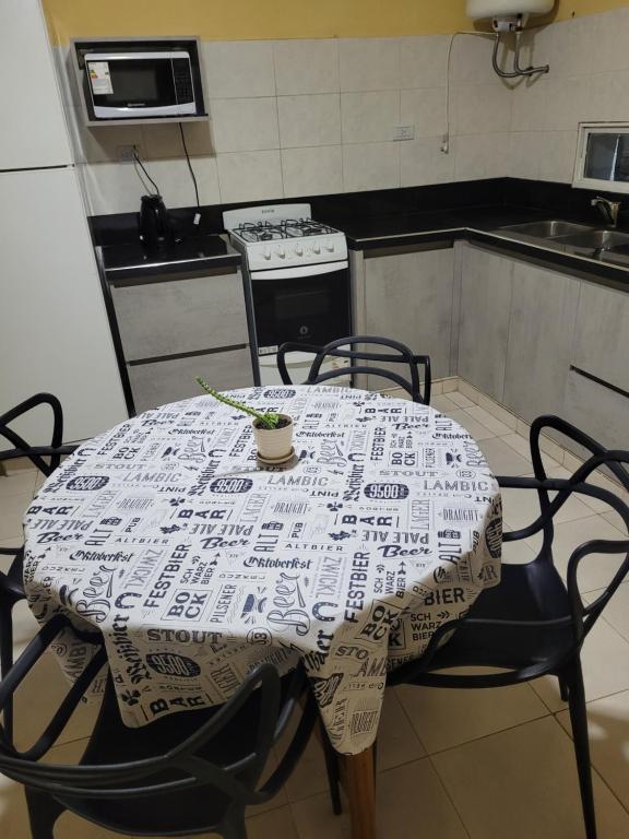 Kuchyň nebo kuchyňský kout v ubytování Cordon del Velazco1