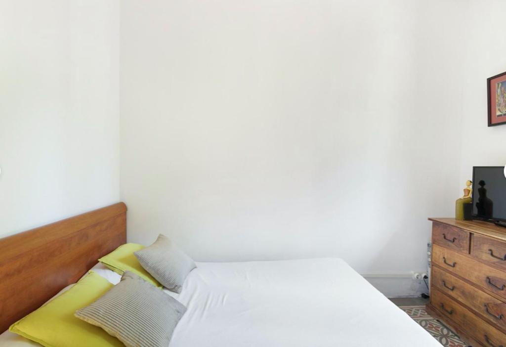 Posteľ alebo postele v izbe v ubytovaní Great apartment in Sagrada Familia with Balcony