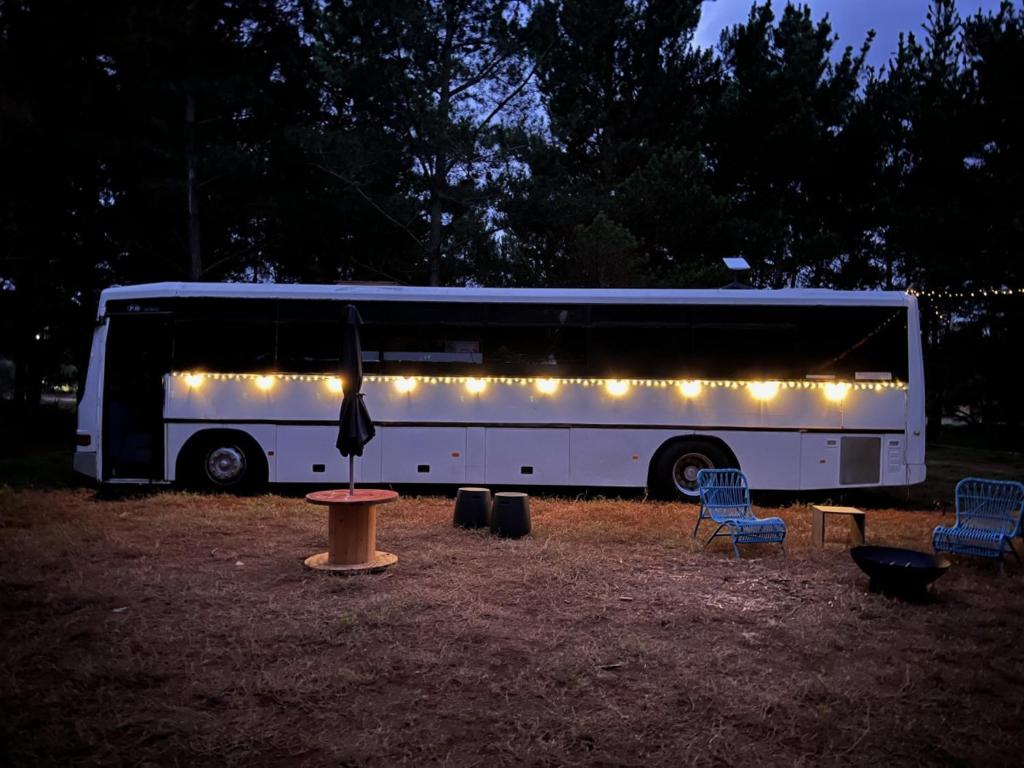 Fotografie z fotogalerie ubytování Bussie McBusFace, converted bus in Little River v destinaci Little River