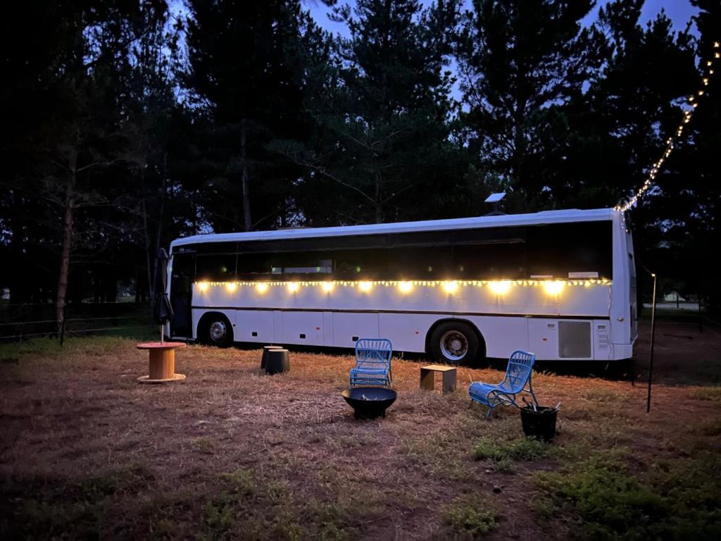 Fotografie z fotogalerie ubytování Bussie McBusFace, converted bus in Little River v destinaci Little River