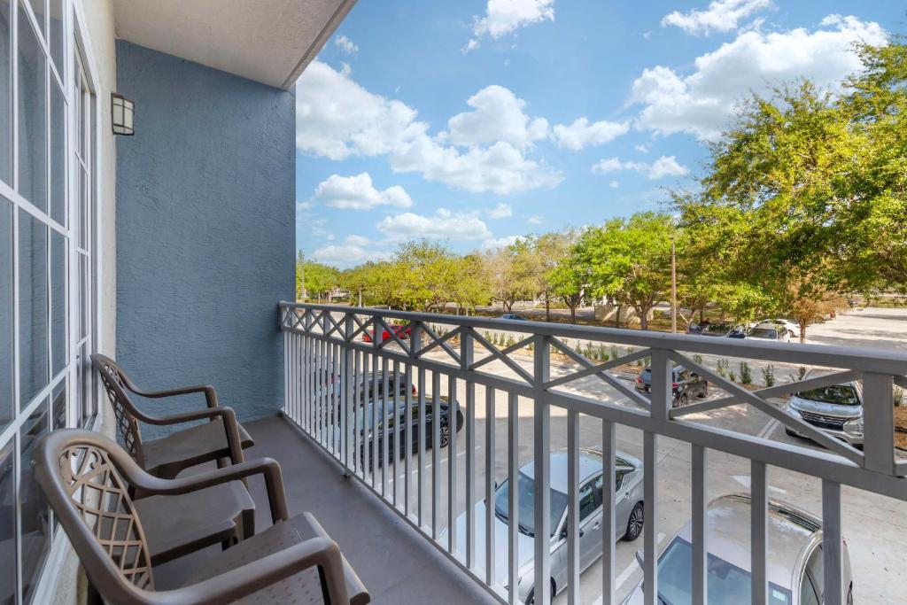 Best Western Naples Plaza Hotel photo