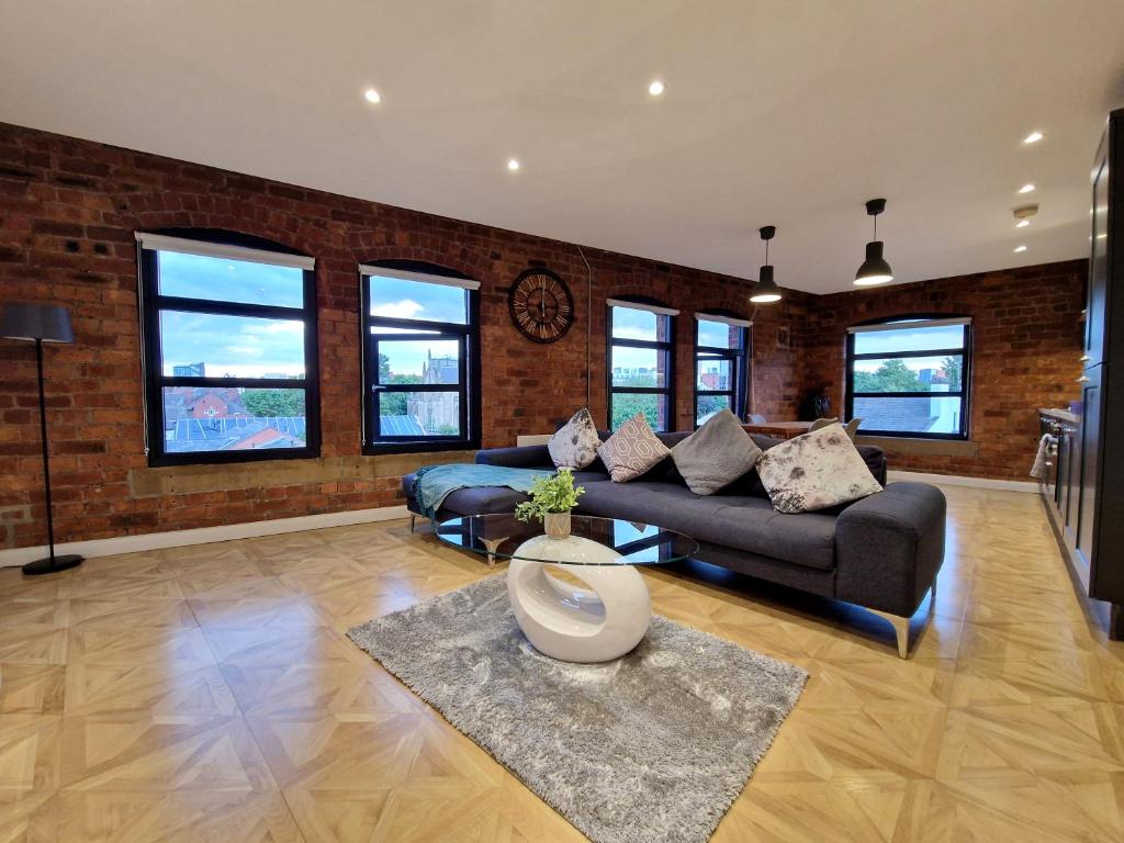 Aire Apartments New York Styled Luxury Apartments - 