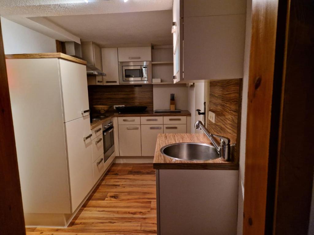 Kuchyň nebo kuchyňský kout v ubytování Basecamp-Ried
